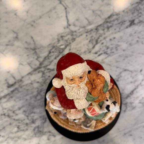 United Designs the Legend of Santa Claus "Load 'Em Up" Limited Edition Figurine - Picture 6 of 12